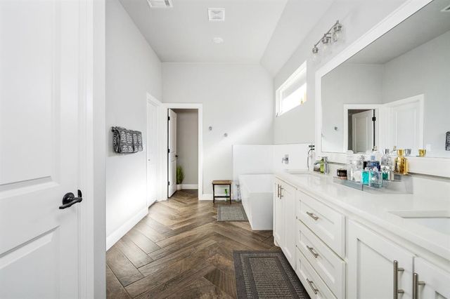 13013 Cobblestone Curve Road, Oklahoma City, OK 73142