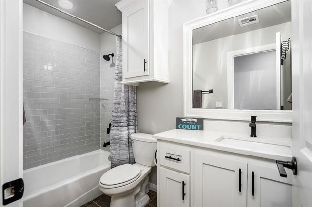 13013 Cobblestone Curve Road, Oklahoma City, OK 73142