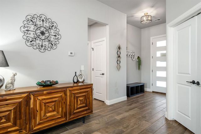 13013 Cobblestone Curve Road, Oklahoma City, OK 73142