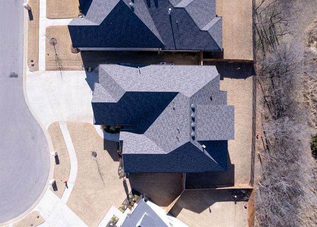 13013 Cobblestone Curve Road, Oklahoma City, OK 73142