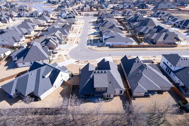 13013 Cobblestone Curve Road, Oklahoma City, OK 73142