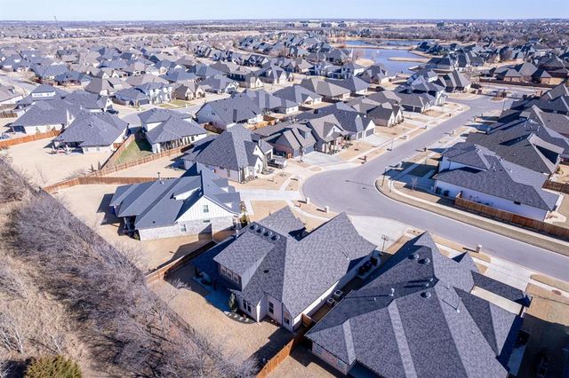 13013 Cobblestone Curve Road, Oklahoma City, OK 73142