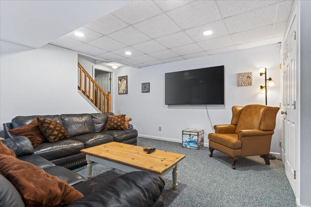 45 Okemo Way, Mount Holly, VT 05758