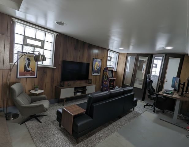 9608 S Wallace Street, Chicago, IL 60628