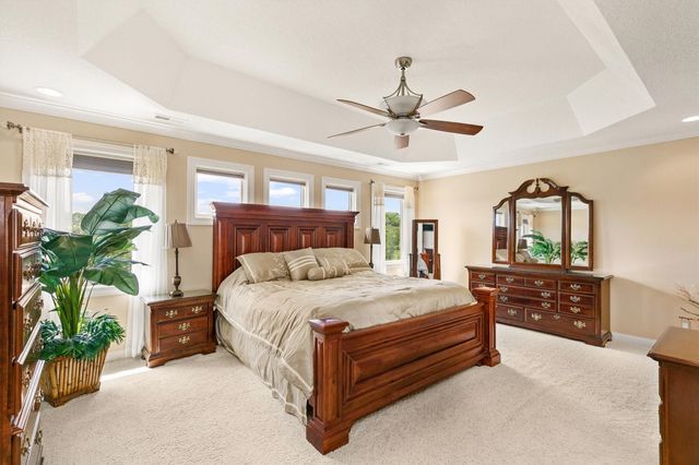 15220 Ridgemont Drive, Urbandale, IA 50323