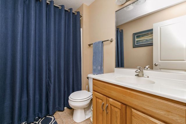 15220 Ridgemont Drive, Urbandale, IA 50323