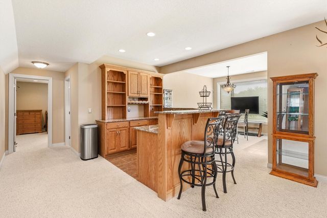 15220 Ridgemont Drive, Urbandale, IA 50323