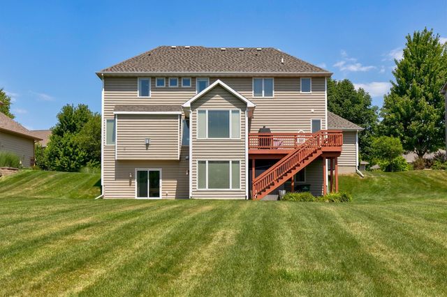 15220 Ridgemont Drive, Urbandale, IA 50323