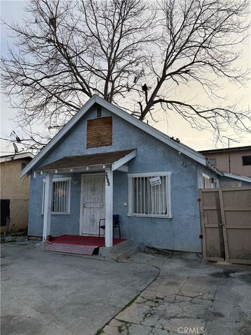 9216 S Hoover, Los Angeles, CA 90044