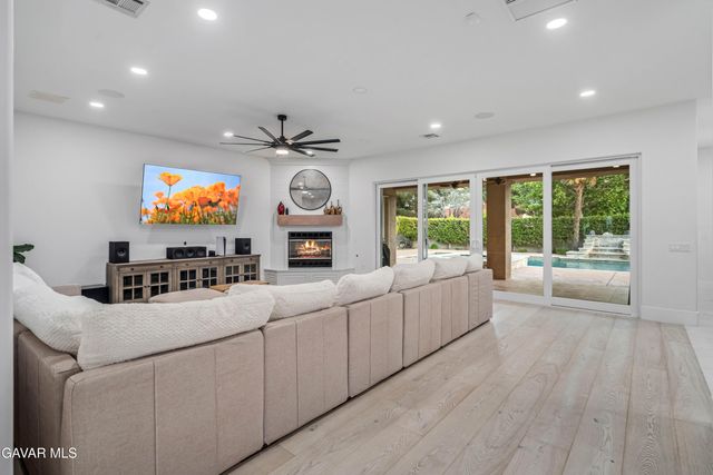 2738 Parton Circle, Lancaster, CA 93536