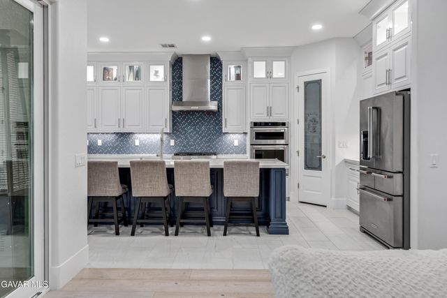 2738 Parton Circle, Lancaster, CA 93536