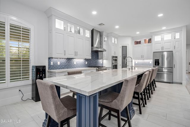 2738 Parton Circle, Lancaster, CA 93536