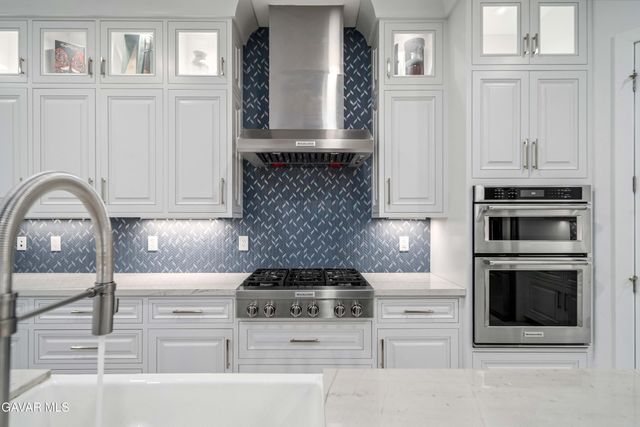 2738 Parton Circle, Lancaster, CA 93536