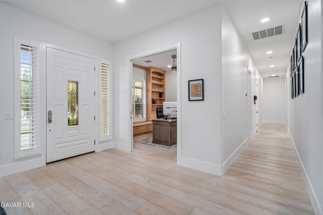 2738 Parton Circle, Lancaster, CA 93536