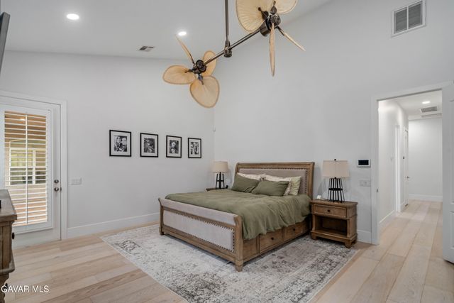2738 Parton Circle, Lancaster, CA 93536