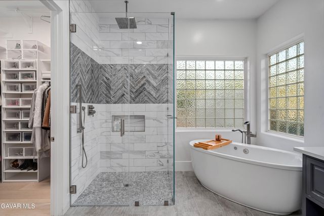 2738 Parton Circle, Lancaster, CA 93536