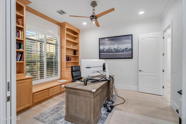 2738 Parton Circle, Lancaster, CA 93536