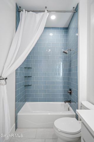 2738 Parton Circle, Lancaster, CA 93536