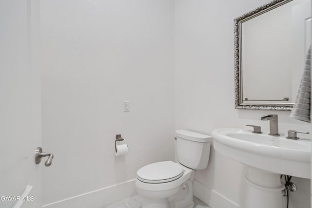 2738 Parton Circle, Lancaster, CA 93536