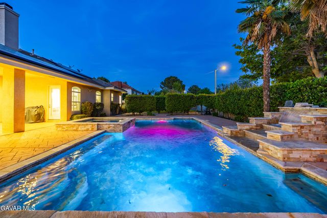2738 Parton Circle, Lancaster, CA 93536