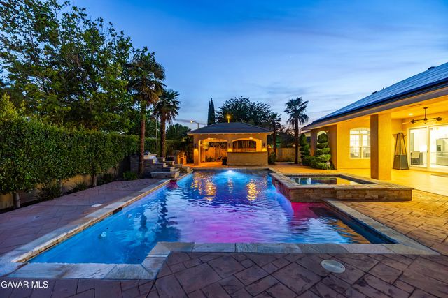 2738 Parton Circle, Lancaster, CA 93536