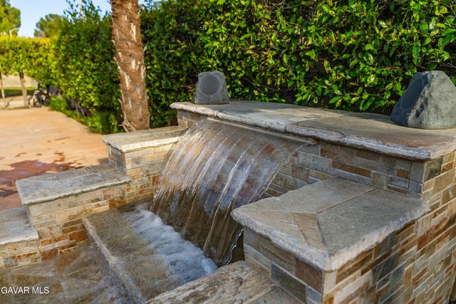 2738 Parton Circle, Lancaster, CA 93536