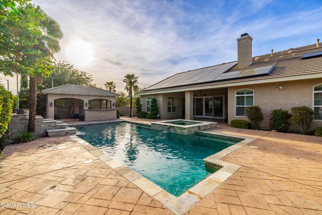 2738 Parton Circle, Lancaster, CA 93536