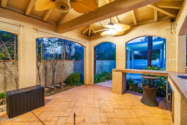 2738 Parton Circle, Lancaster, CA 93536