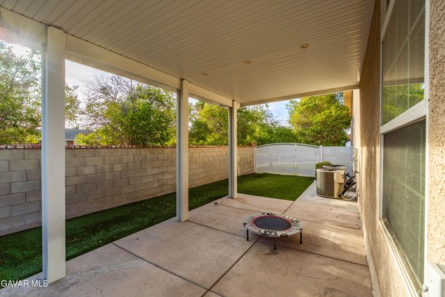 2738 Parton Circle, Lancaster, CA 93536