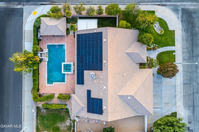 2738 Parton Circle, Lancaster, CA 93536