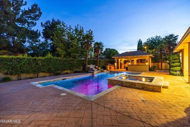 2738 Parton Circle, Lancaster, CA 93536