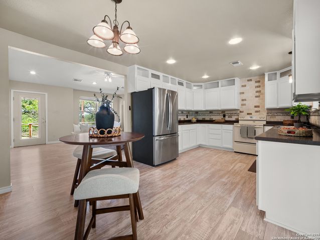 504 Oak Grove, San Marcos, TX 78666