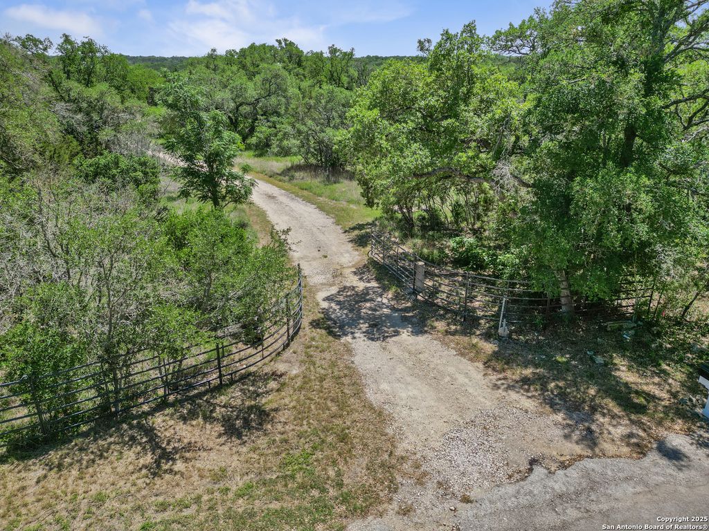 504 Oak Grove, San Marcos, TX 78666