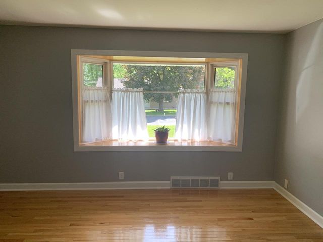 544 S EVERGREEN STREET, Wautoma, WI 54982