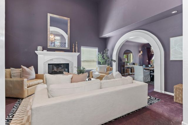 9201 Laguna Lake Way, Elk Grove, CA 95758