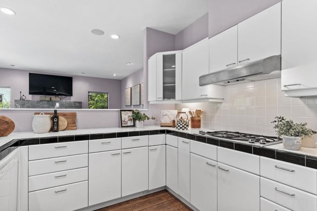 9201 Laguna Lake Way, Elk Grove, CA 95758