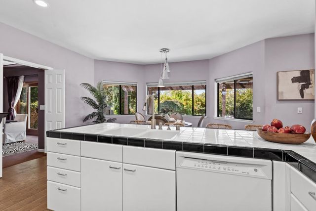 9201 Laguna Lake Way, Elk Grove, CA 95758