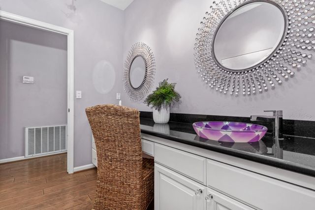 9201 Laguna Lake Way, Elk Grove, CA 95758