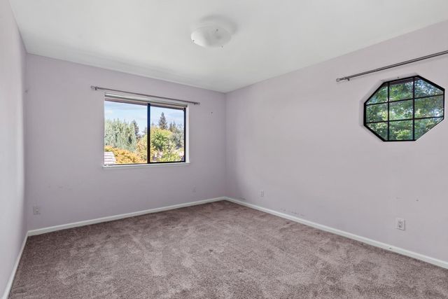 9201 Laguna Lake Way, Elk Grove, CA 95758