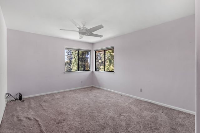 9201 Laguna Lake Way, Elk Grove, CA 95758