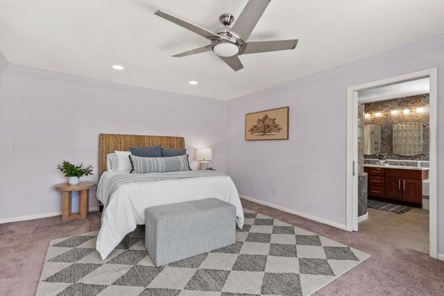 9201 Laguna Lake Way, Elk Grove, CA 95758