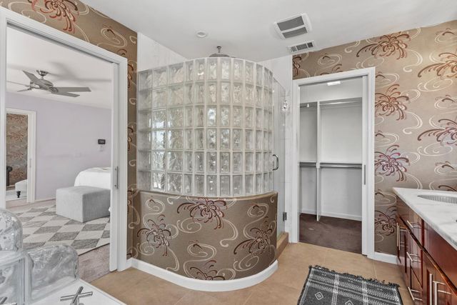 9201 Laguna Lake Way, Elk Grove, CA 95758