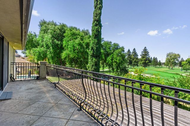 9201 Laguna Lake Way, Elk Grove, CA 95758