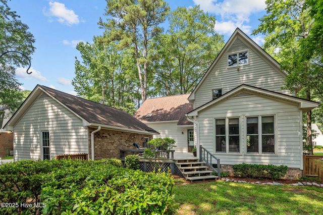106 Fort Sumter Drive, Greenville, NC 27858