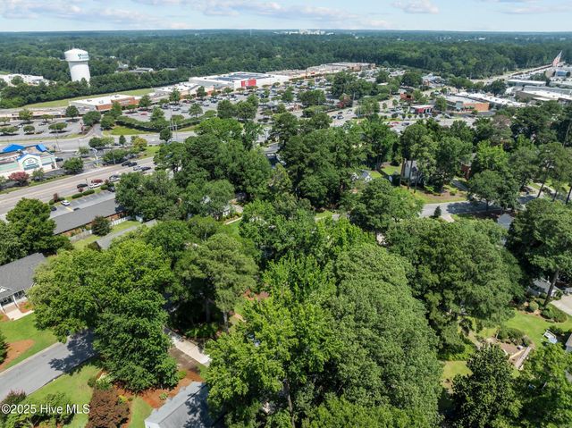 106 Fort Sumter Drive, Greenville, NC 27858