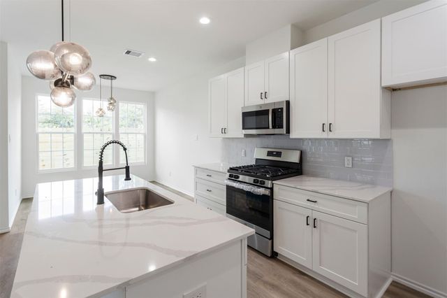 1266 Oakmont Villas Drive, Houston, TX 77091