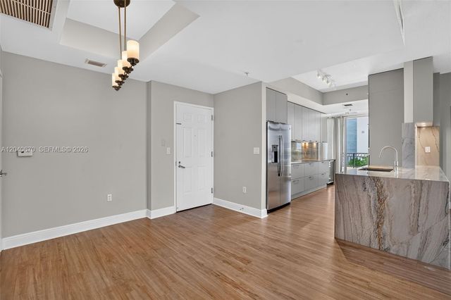 3232 SW 22nd Terrace 601, Miami, FL 33145
