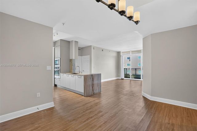 3232 SW 22nd Terrace 601, Miami, FL 33145