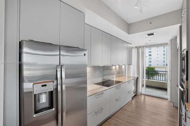 3232 SW 22nd Terrace 601, Miami, FL 33145