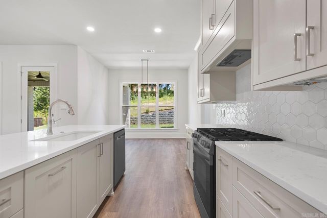 4406 Cumberland Circle, Benton, AR 72019